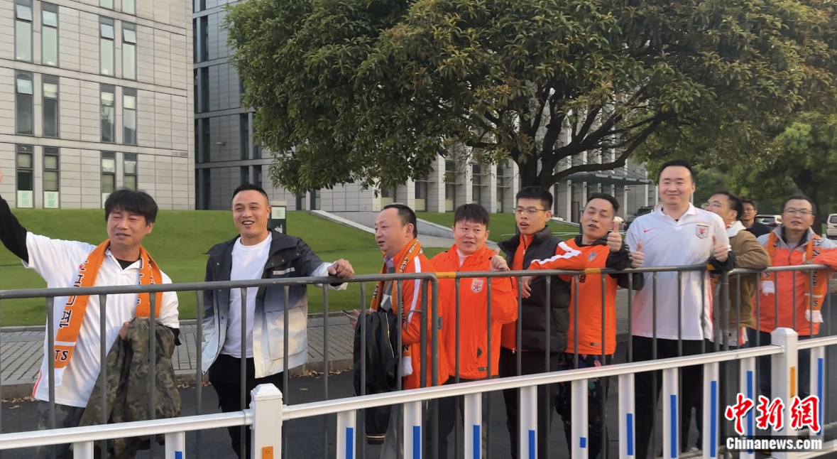 奇趣分分彩：【中国足球再出发】重新出发的中国足球，离不开从未改变的热爱
